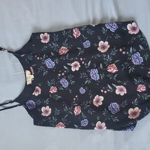 Black top with free white top